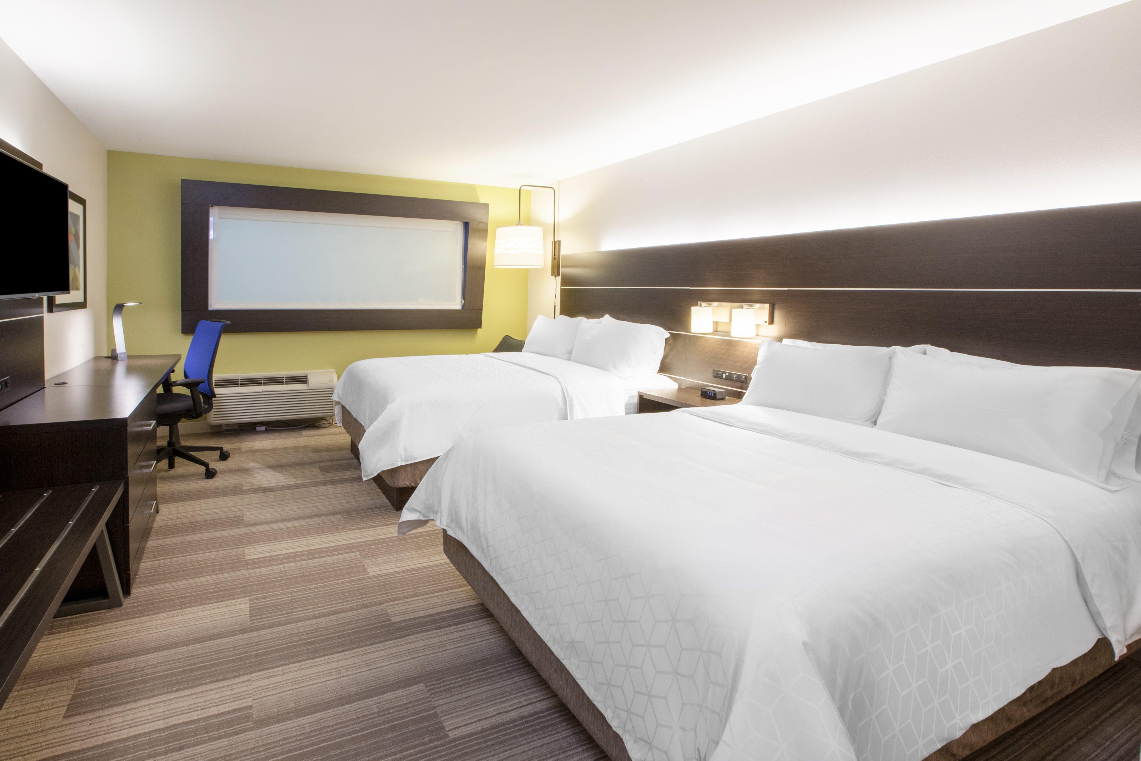 Holiday Inn Express & Suites - Detroit North - Roseville By Ihg Exterior photo